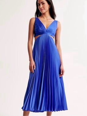 Abercrombie Giselle Pleated Cutout Maxi Dress - NWT